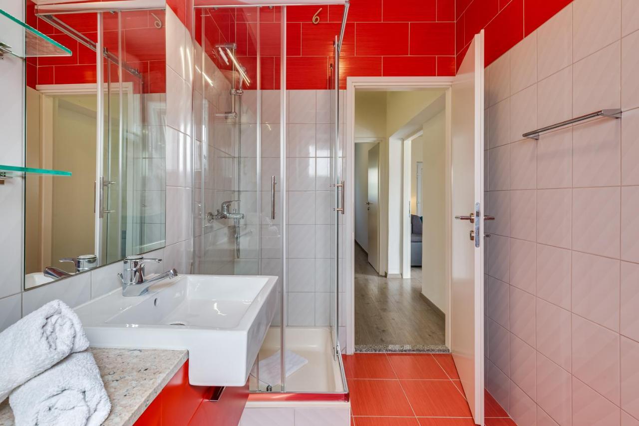 Apartment A & J เพทรอซาเน ภายนอก รูปภาพ