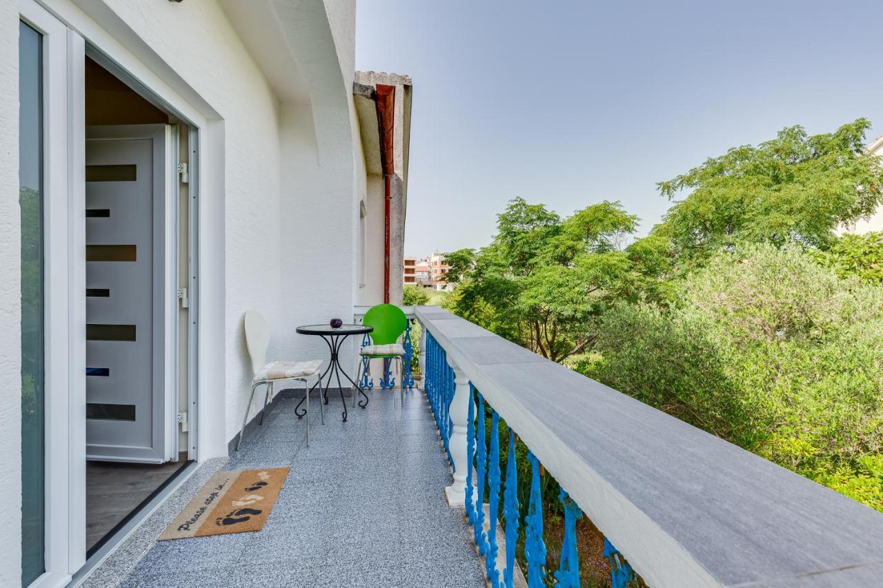 Apartment A & J เพทรอซาเน ภายนอก รูปภาพ